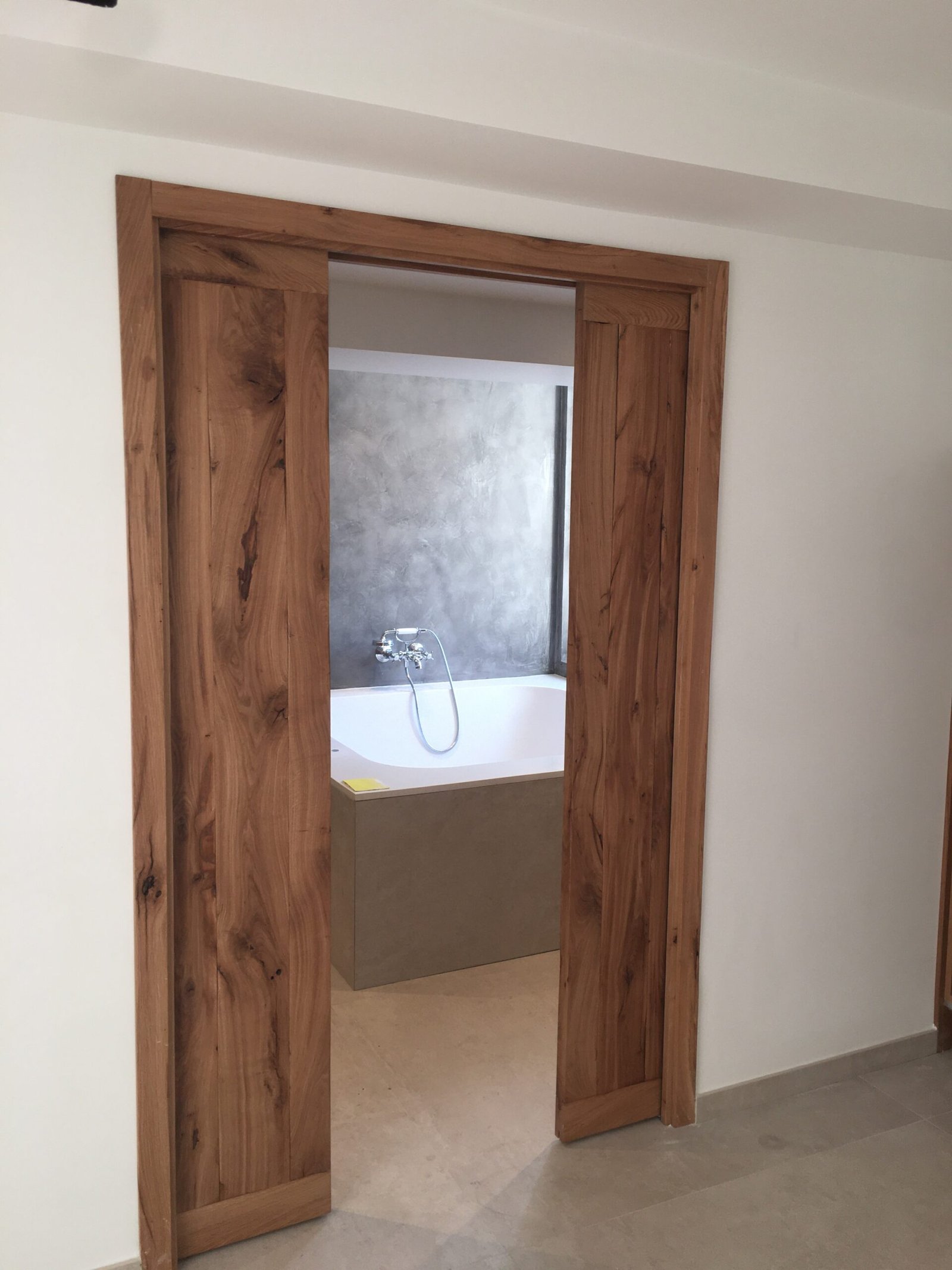 Menuiserie Commerces Sur Mesure Mougins - Jc Bat Rénovation
