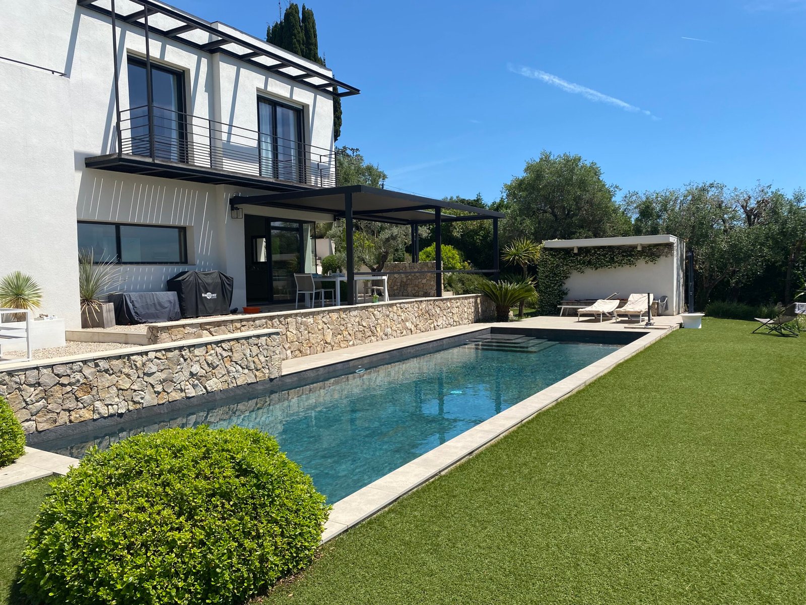 Société D’Électricité Pour Commerces Cannes - Jc Bat Rénovation
